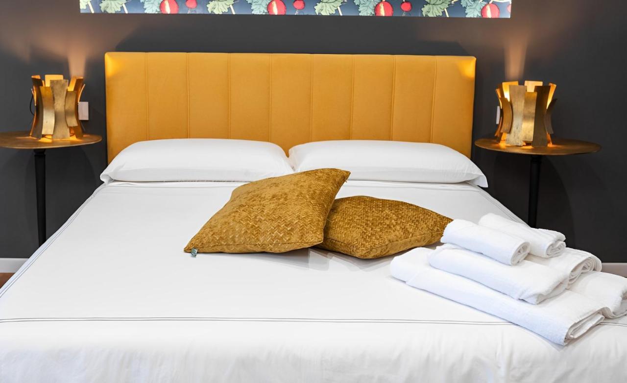 Mareluna Rooms Naples Exterior photo