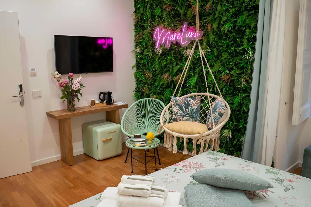 Mareluna Rooms Naples Exterior photo